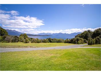 Cosy Lakeside (Bachcare) - Manapouri