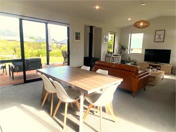 Modern home in central Wānaka - Wanaka