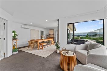 Pataka Lookout - 3 bdrm home, close to lake & town! - 