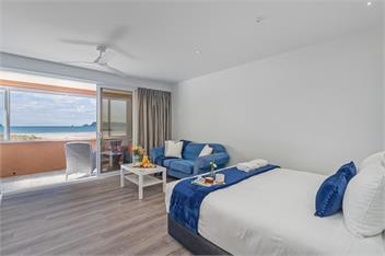 Seaview Studio Apartment - 