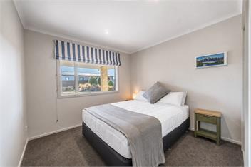 Modern Mackenzie Escape - 