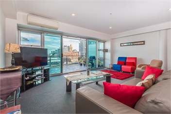 Waterfront Indulgence Voted BEST CITY APARTMENT - Auckland
