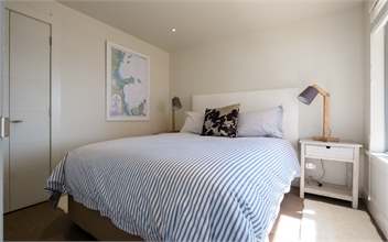 ONETANGI BELLE : Coast and Country - Waiheke Island, Auckland