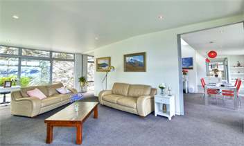 Spectacular Panoramic Views 4 Bedroom House - Queenstown
