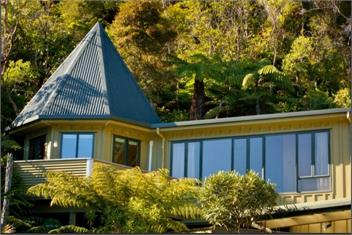 Aroha - Bythell's Bay / Spectacular Holiday Home for Families - Queen Charlotte Sound