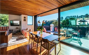 BOATSHED COVE : Coast and Country - Auckland