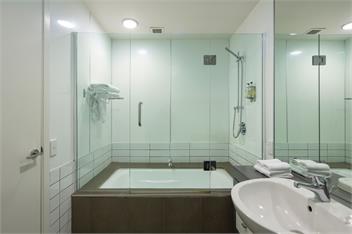 Marina 2 Bdrm Apartment with Views - Queenstown