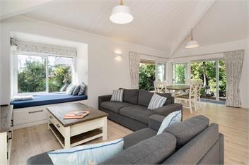 ** HOME TIDE " MOUNT/OMANU LUXURY BEACH HOUSE - MOUNT MAUNGANUI / TAURANGA