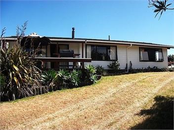Relax at Pauanui (Bachcare) - Pauanui