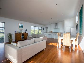 Waikanae Retreat (Bachcare) - Waikanae Beach