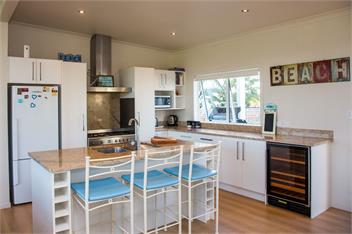 Waterfront Wonder (Bachcare) - Matarangi