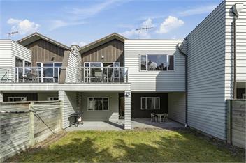 Lake View Bliss (Bachcare) - Acacia Bay