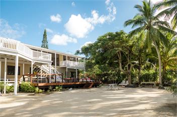 B's Beach House on Muri Lagoon - Muri