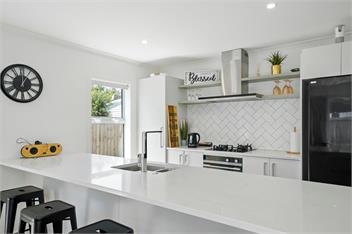 Contemporary Comfort (Bachcare) - Masterton