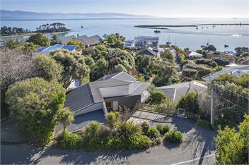 Lighthouse Vista - Nelson