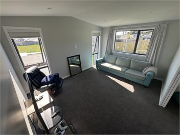 Modern and Sunny Central Spot - Nelson