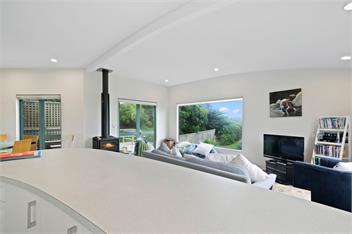 Beachfront Getaway (Bachcare) - Waikanae Beach