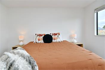 Broadbent Townhouse - Christchurch Holiday Homes - Christchurch