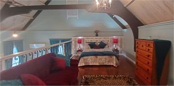 WHARE KURA - Elegant roomy Apartment at the Old Aratapu School House - Dargaville RD1