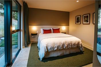 Ranger's Retreat | Stunning Mountain Views | Rural Location | Outdoor Fireplace - Wanaka