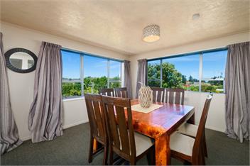 Ocean & Mountain Views Home - Kaikoura