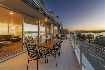 Oceanfront Apartment at Latitude 41 - Stepneyville Nelson