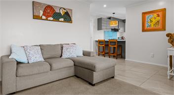 Pukehina Beach. Accommodating 19 guests. - Tepuke