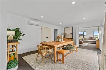 Pataka Lookout - 3 bdrm home, close to lake & town! - 