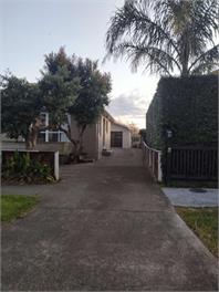 7 Beds including 4 Double Beds, 1 Single Bed, 2 Double Sofa Beds House A -