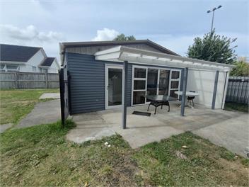 Small 3 bedroom Garden Chalet B - 