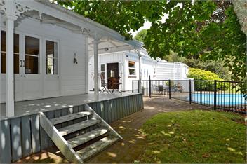 Lupton Lodge - Luxurious 4 Bedroom House - Whangarei