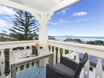 The Beachcomber B&B room - Mangawhai Heads
