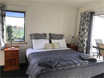 Bluebell Lodge and Cottages - One Bedroom Cottage - Hastings