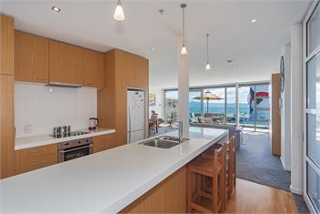 'Sea Quest' - Nelson Waterfront Apartment - Nelson