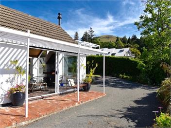 Anchor in Akaroa (Bachcare) - Akaroa