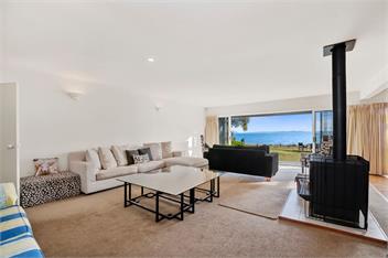 Waitahanui Lakefront Escape (Bachcare) - Waitahanui