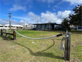 A FUNKY BEACH HOUSE - 127 OCEAN ROAD - whangamata
