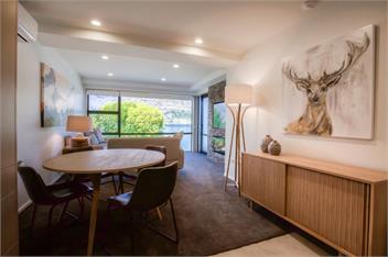 Lake View Villa (Bachcare) - Queenstown