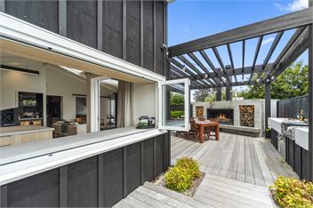 Lavish at the Lake - High-end home close to Town & Lake - Taupo