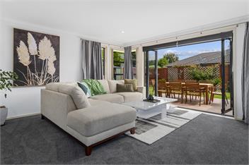A Beach Hive at Papamoa Beach - 4 bedrooms - Tauraga