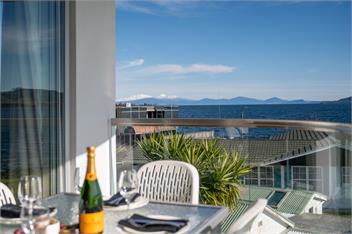 Lake Taupo  Apartment - Waimahana 8 - Best Lake Views - Taupo