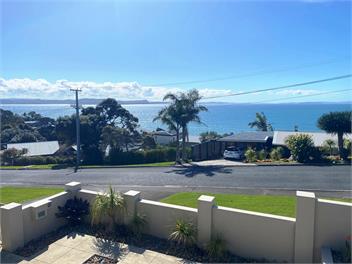 Stanmore Bay Beach House - Whangaparaoa