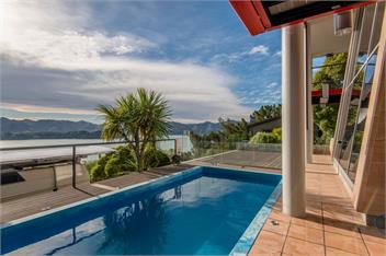 The Bolthole (Bachcare) - Lyttelton