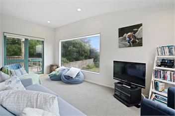 Beachfront Getaway (Bachcare) - Waikanae Beach