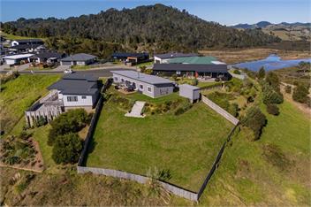 Hilltop Haven - Whangamata - Whangamata