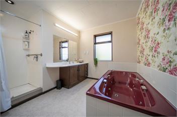 Matai by the Lake (Bachcare) - Te Anau