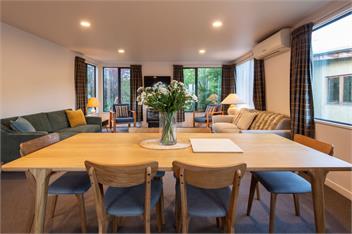 Central Home | Lake Views | 3 Bedrooms | Free WIFI - Queenstown