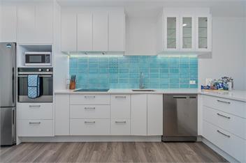 Seaview Studio Apartment - 