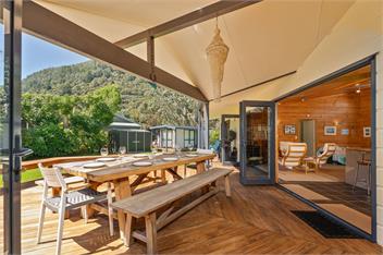 The Holiday Hideaway (Bachcare) - 