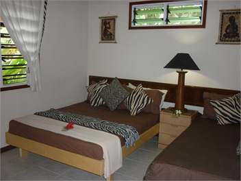 "TROPPO MYSTIQUE" - VANUATU - PORT VILA